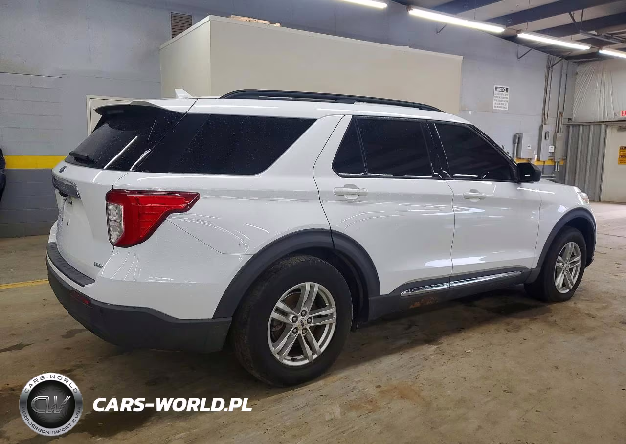 2020 Ford Explorer Xlt VIN:1FMSK7DHXLGA10084 - 3