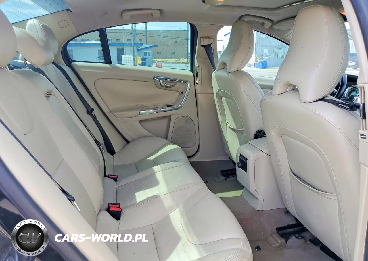 2013 Volvo S60 T5 VIN:YV1612FS0D2201137 - 10