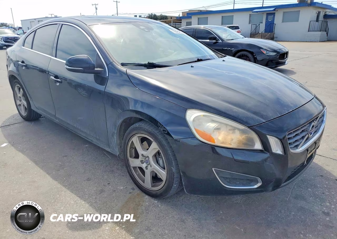 2013 Volvo S60 T5 VIN:YV1612FS0D2201137 - 4