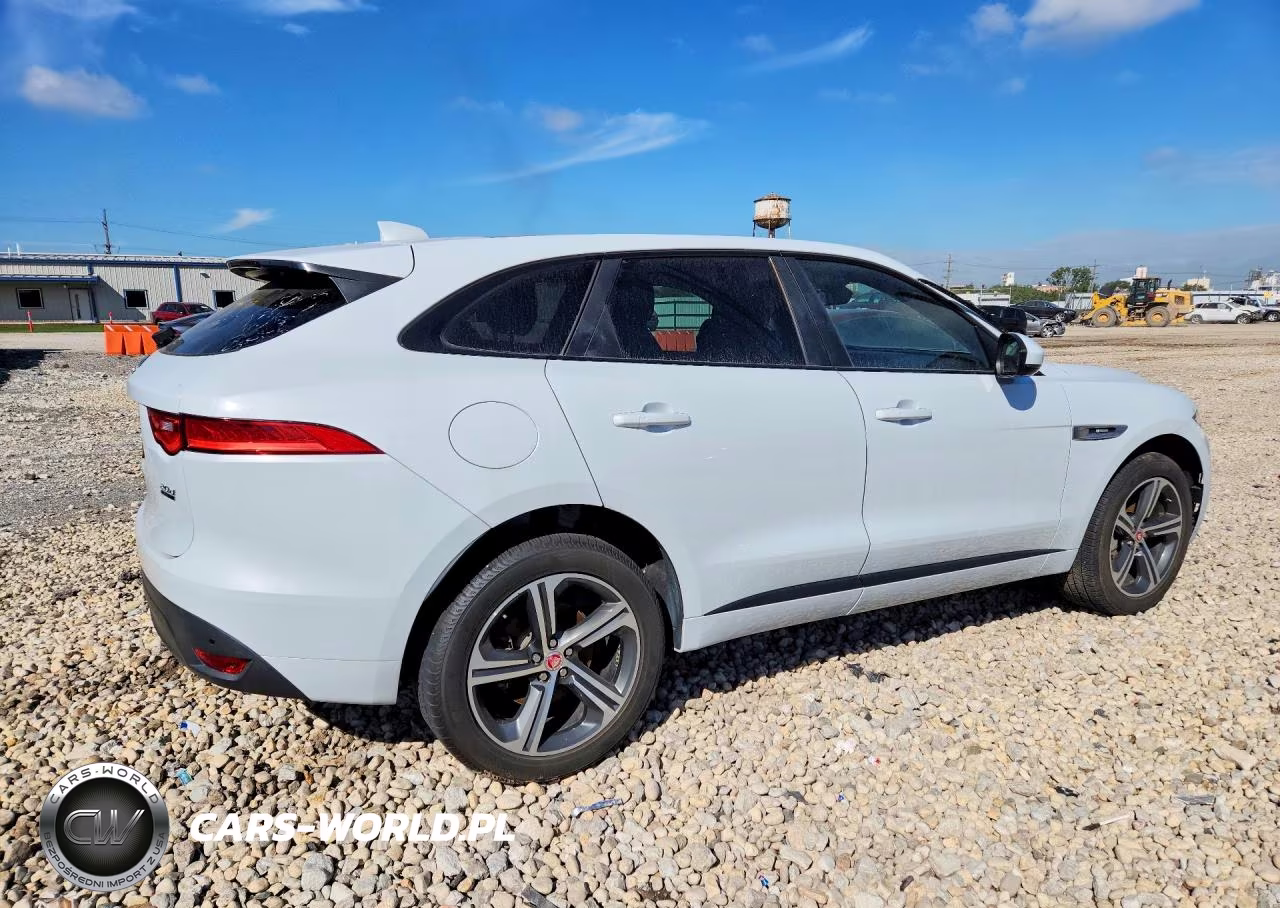 2017 Jaguar F-Pace R - Sport VIN:SADCL2BN0HA096280 - 3