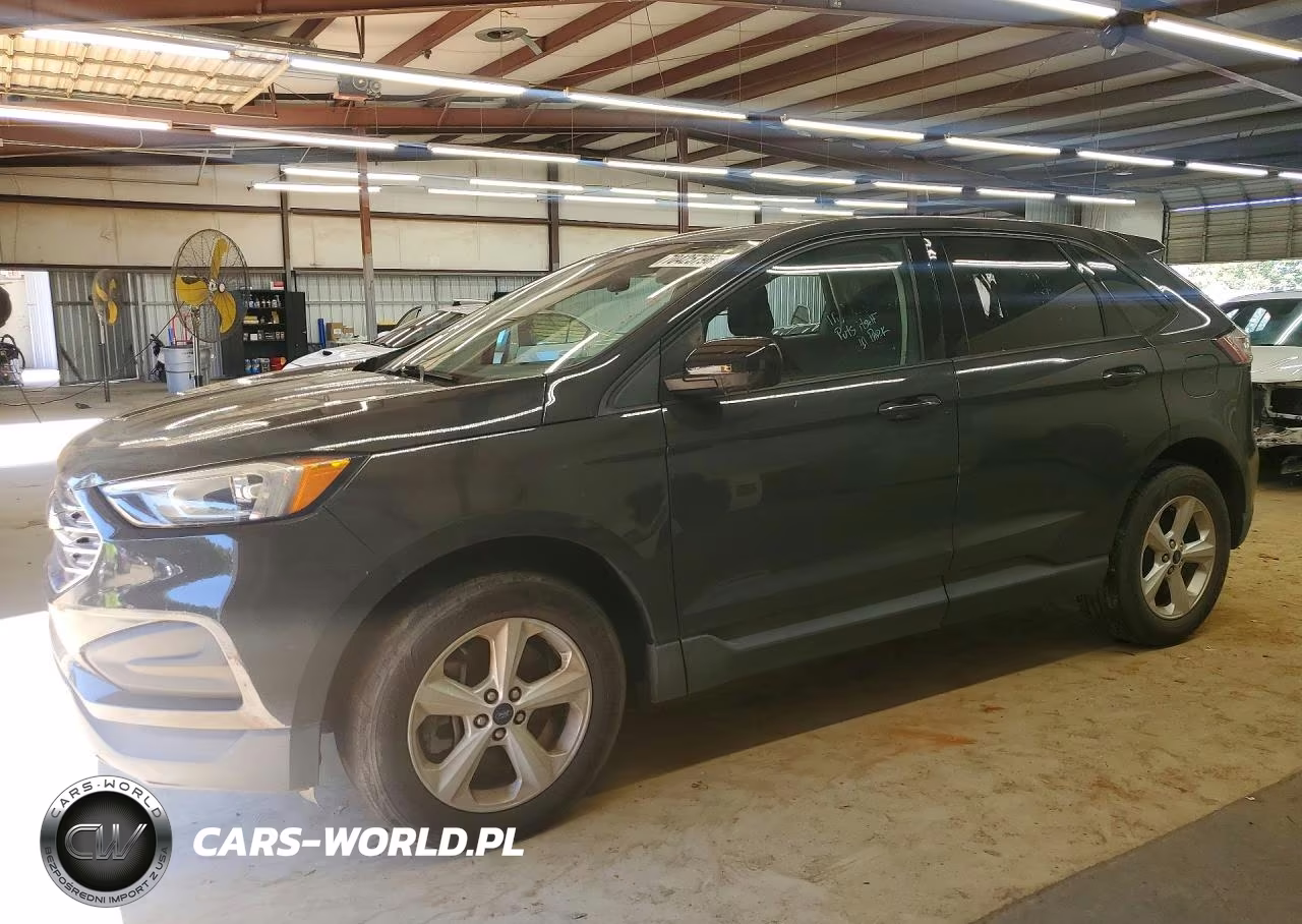 2021 Ford Edge Se