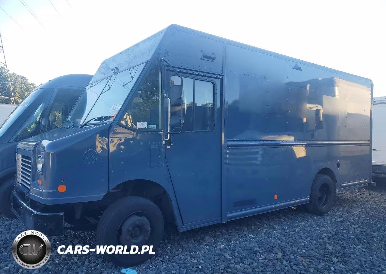 2021 Freightliner Chassis M Line Walk-In Van