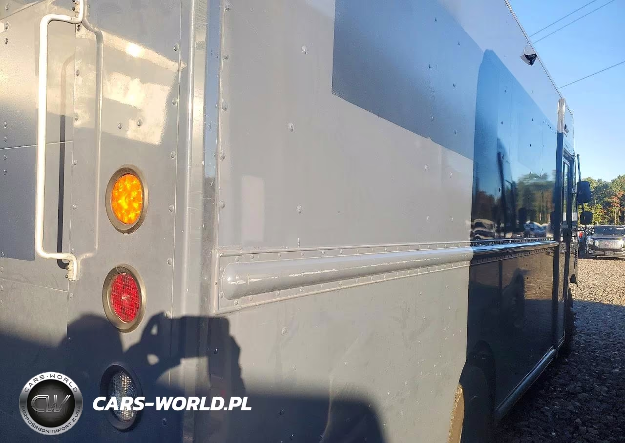 2021 Freightliner Chassis M Line Walk-In Van VIN:4UZAC2EA3MCMN0220 - 11