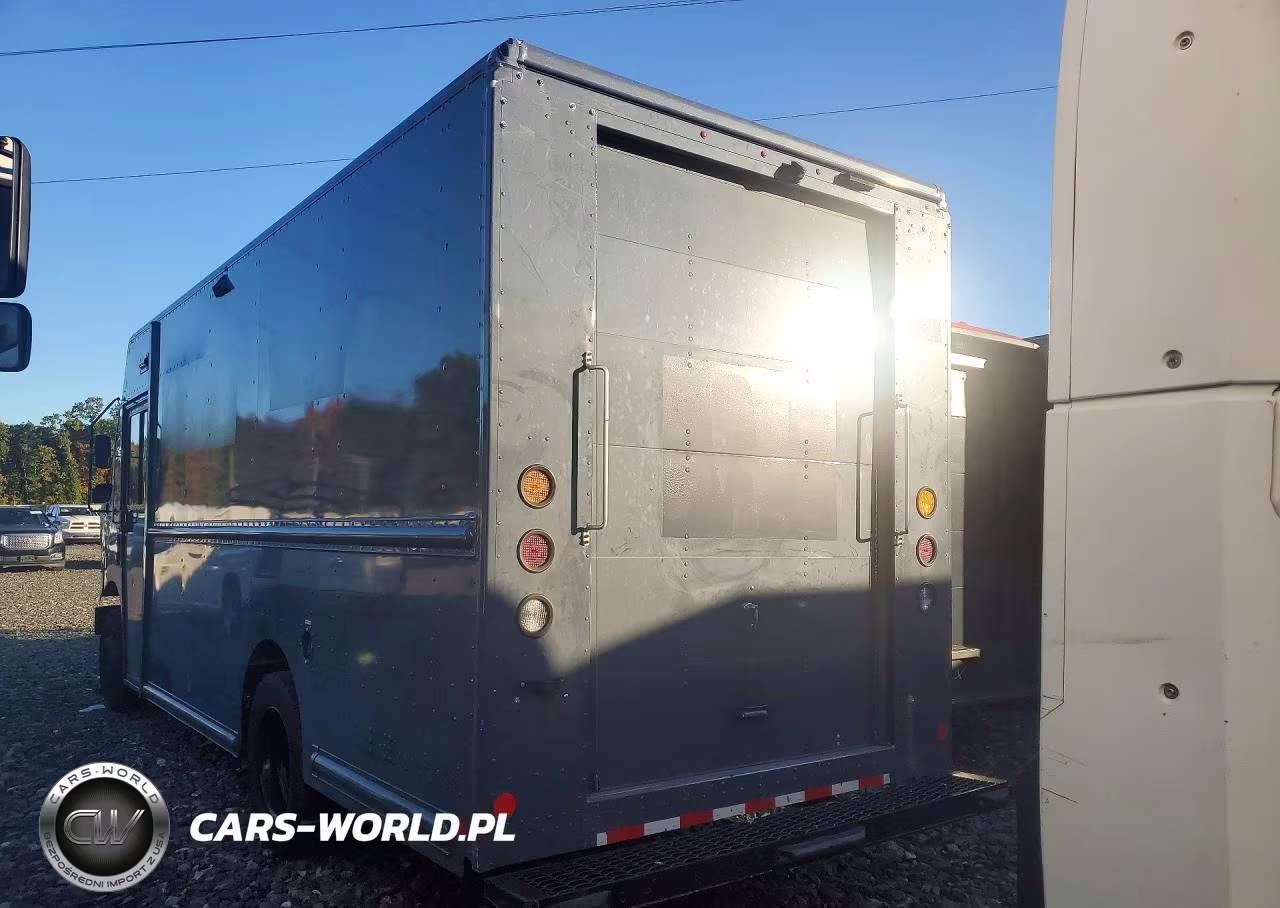 2021 Freightliner Chassis M Line Walk-In Van VIN:4UZAC2EA3MCMN0220 - 2