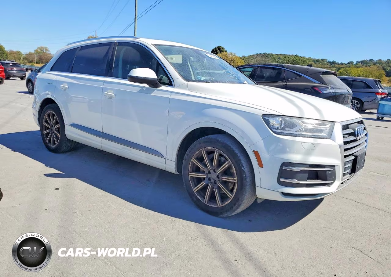 2017 Audi Q7 Premium Plus VIN:WA1LAAF74HD000201 - 4