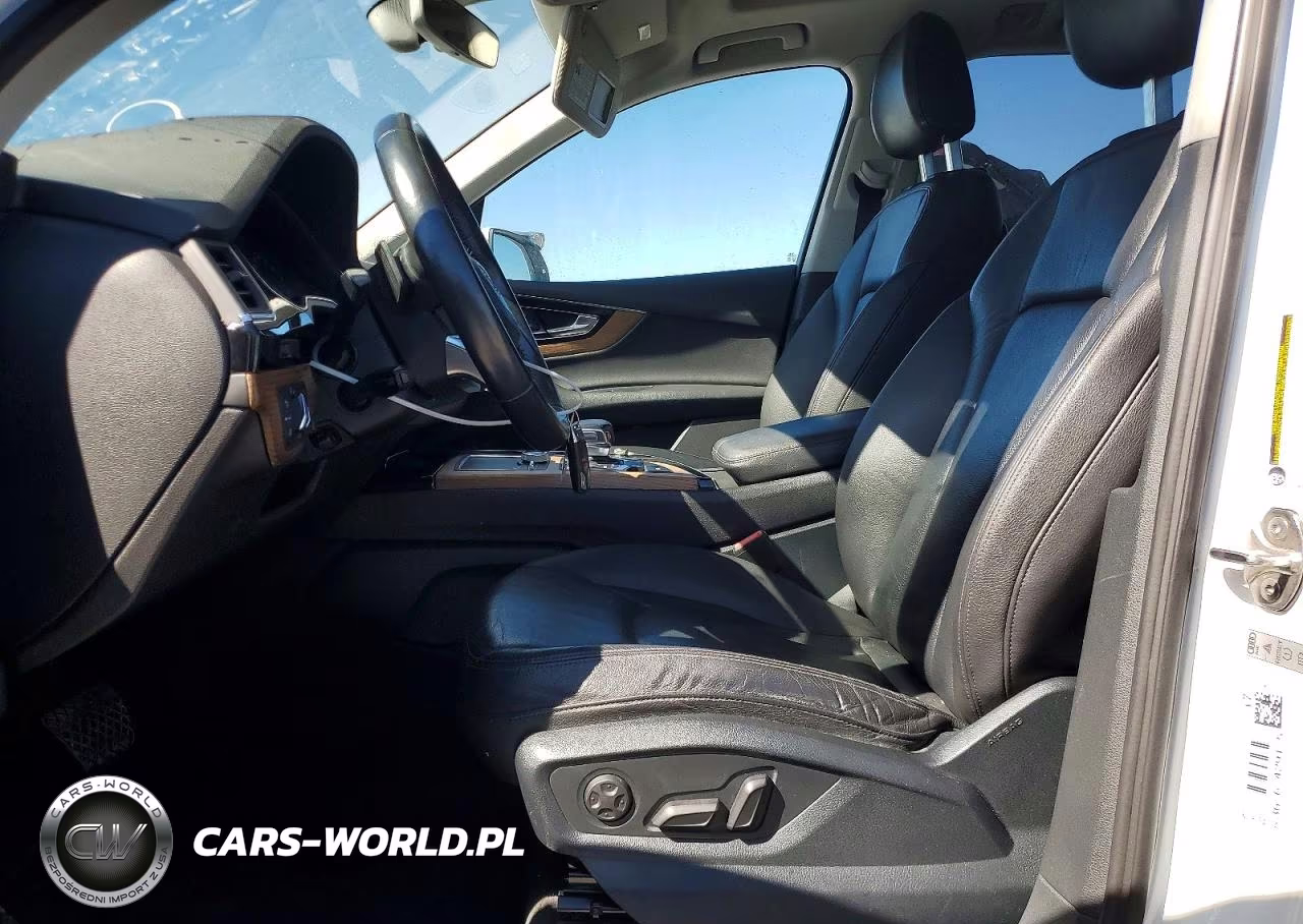 2017 Audi Q7 Premium Plus VIN:WA1LAAF74HD000201 - 7
