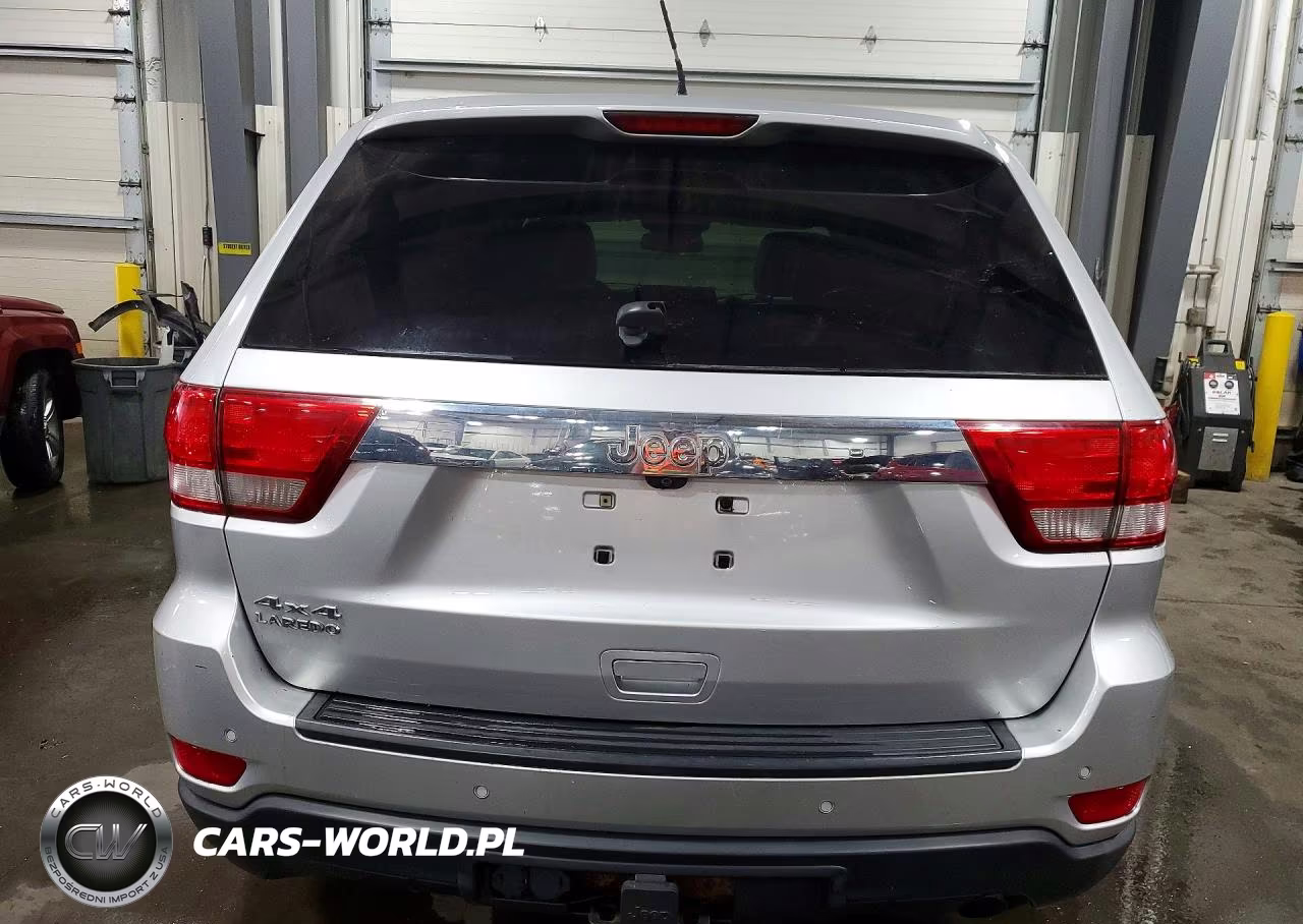 2011 Jeep Grand Cherokee Laredo VIN:1J4RR4GG0BC587299 - 6