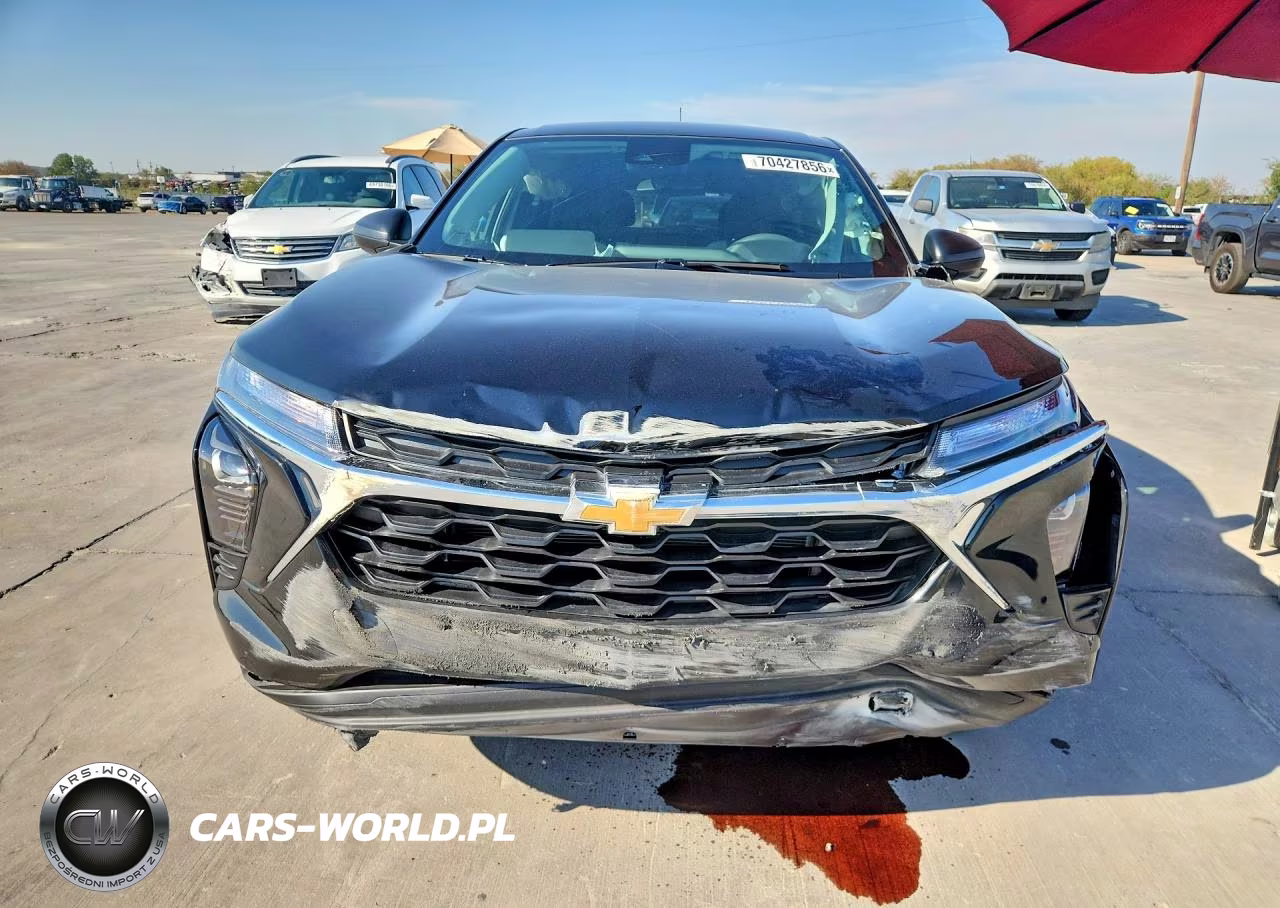 2026 Chevrolet Trax Ls VIN:KL77LFEP4TC236746 - 5