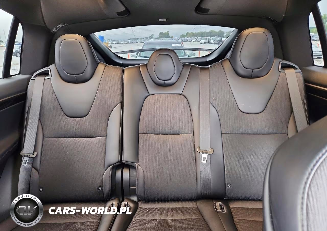2018 Tesla Model X VIN:5YJXCDE23JF114147 - 10