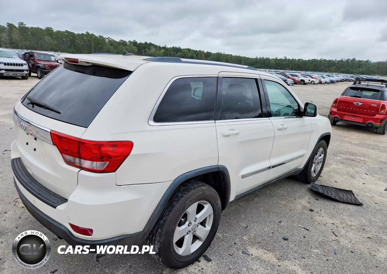 2012 Jeep Grand Cherokee Laredo VIN:1C4RJEAG7CC316799 - 3