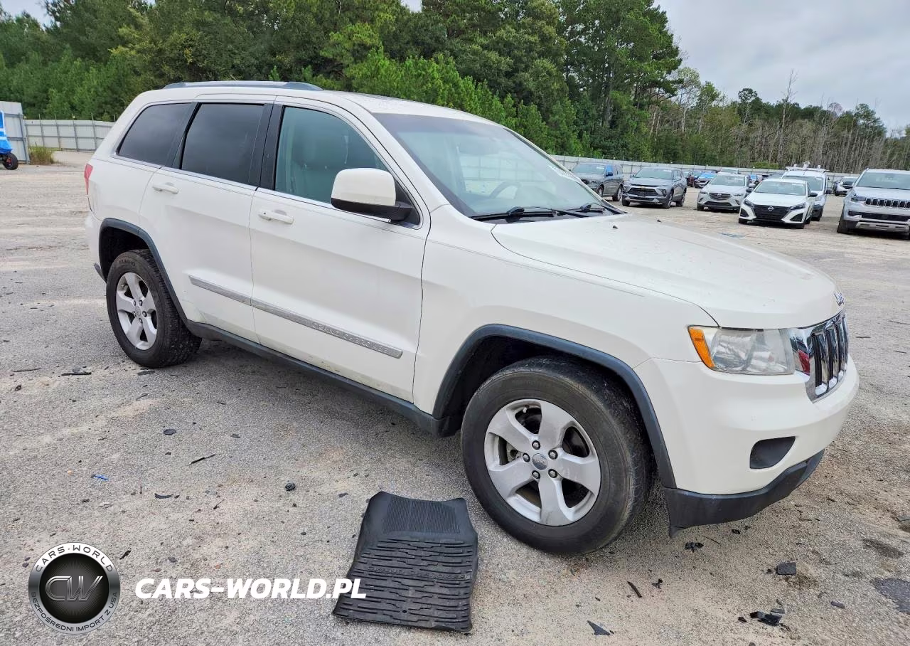 2012 Jeep Grand Cherokee Laredo VIN:1C4RJEAG7CC316799 - 4
