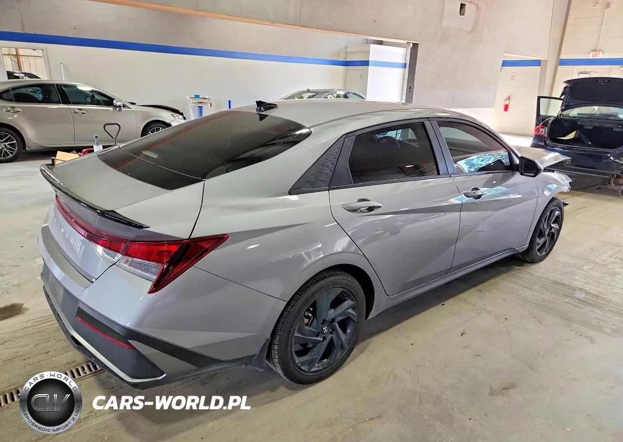 2026 Hyundai Elantra Sel Sport VIN:KMHLM4DG9TU150536 - 3