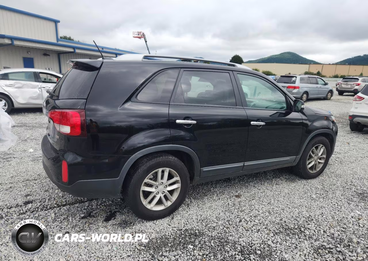 2014 Kia Sorento Lx VIN:5XYKT3A67EG547515 - 3
