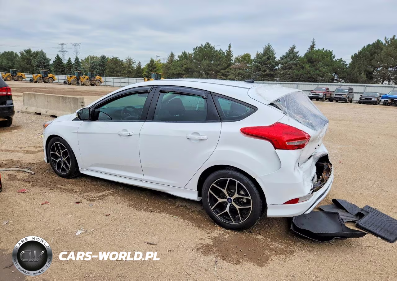 2016 Ford Focus Se VIN:1FADP3K2XGL229121 - 2