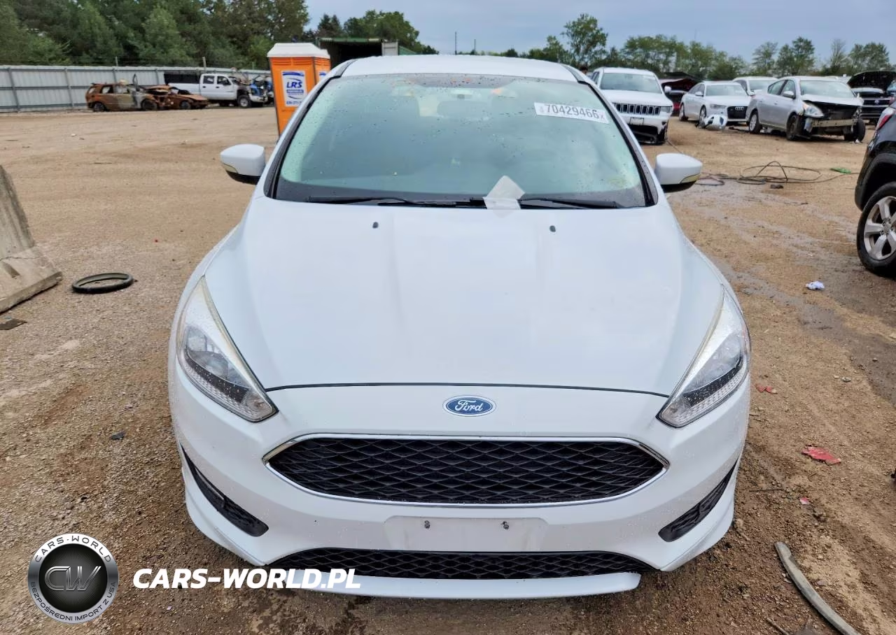 2016 Ford Focus Se VIN:1FADP3K2XGL229121 - 5