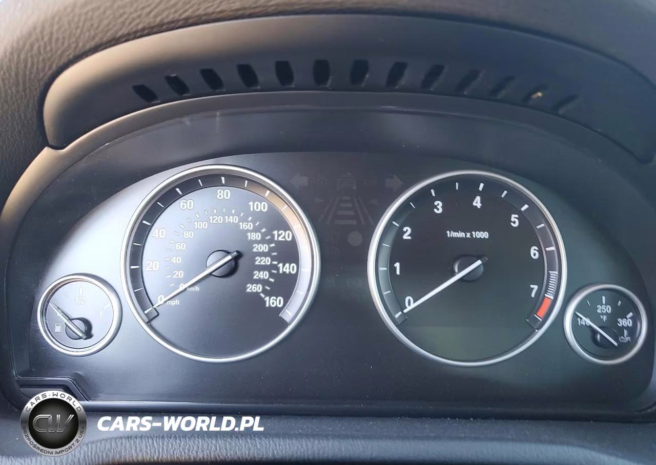 2017 BMW X3 xDrive28I VIN:5UXWX9C55H0T05733 - 9