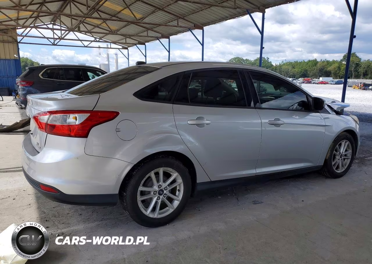 2012 Ford Focus Se VIN:1FAHP3F28CL365544 - 3
