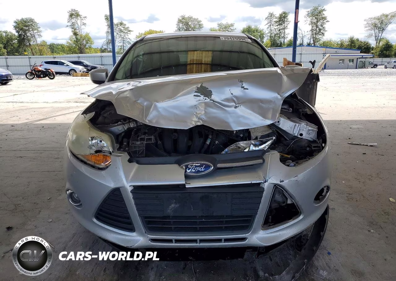 2012 Ford Focus Se VIN:1FAHP3F28CL365544 - 5