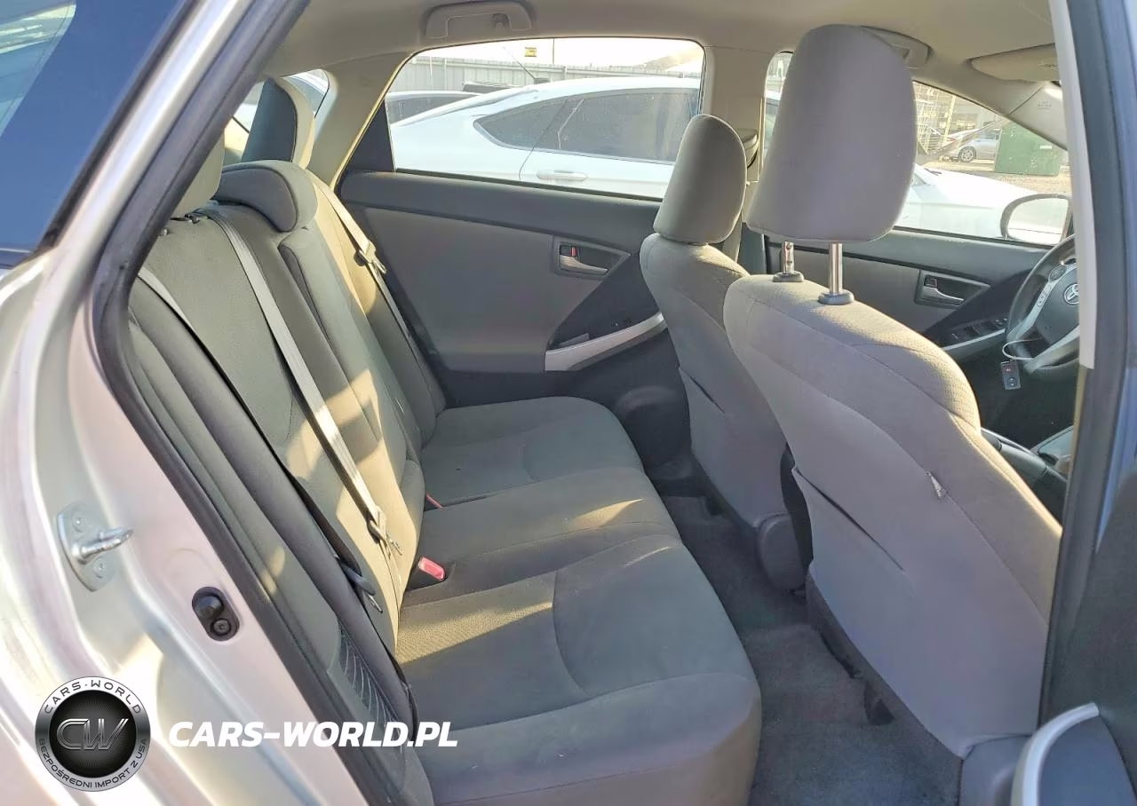 2014 Toyota Prius Two VIN:JTDKN3DU4E1774245 - 10