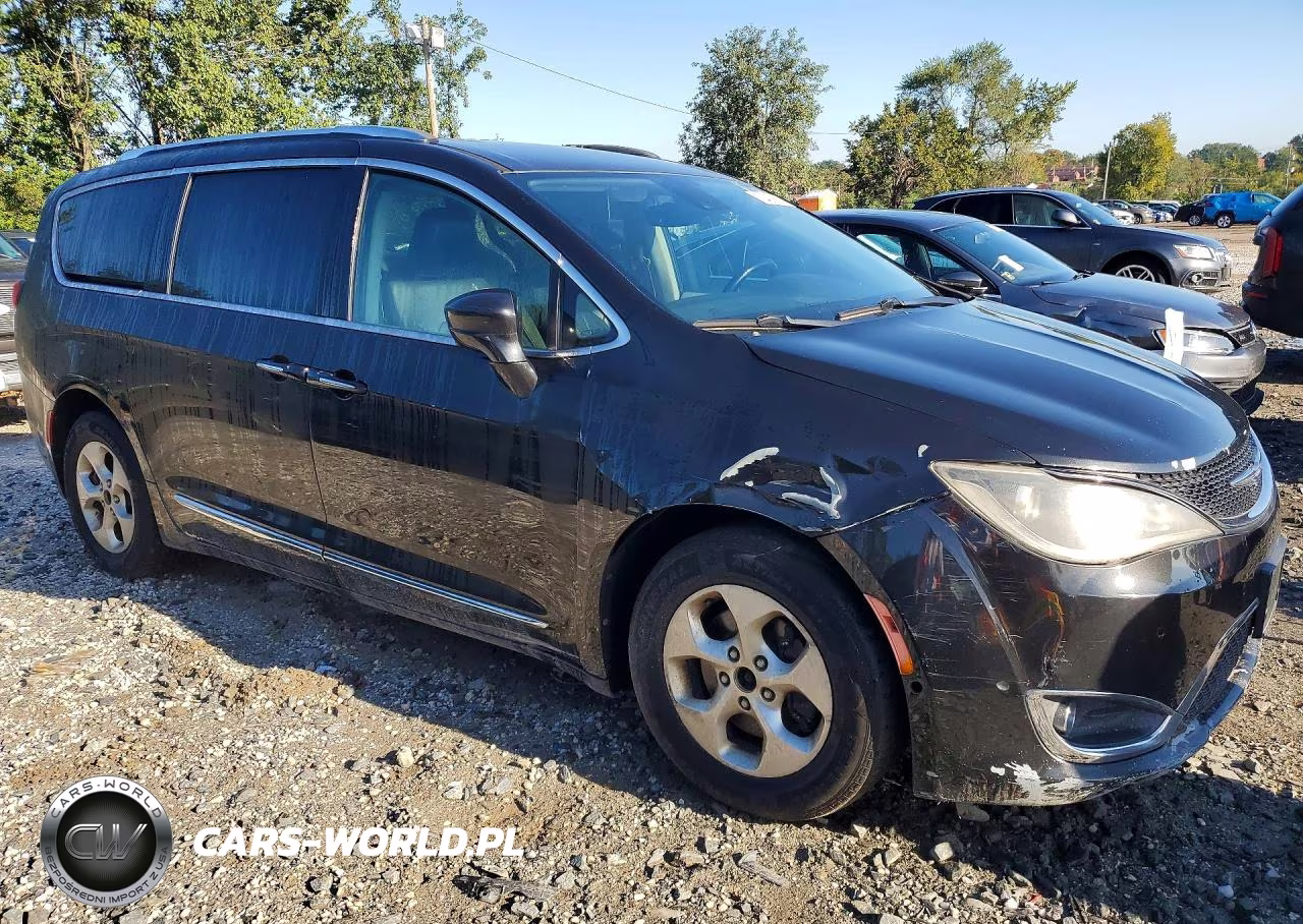2017 Chrysler Pacifica VIN:2C4RC1EG9HR652787 - 4