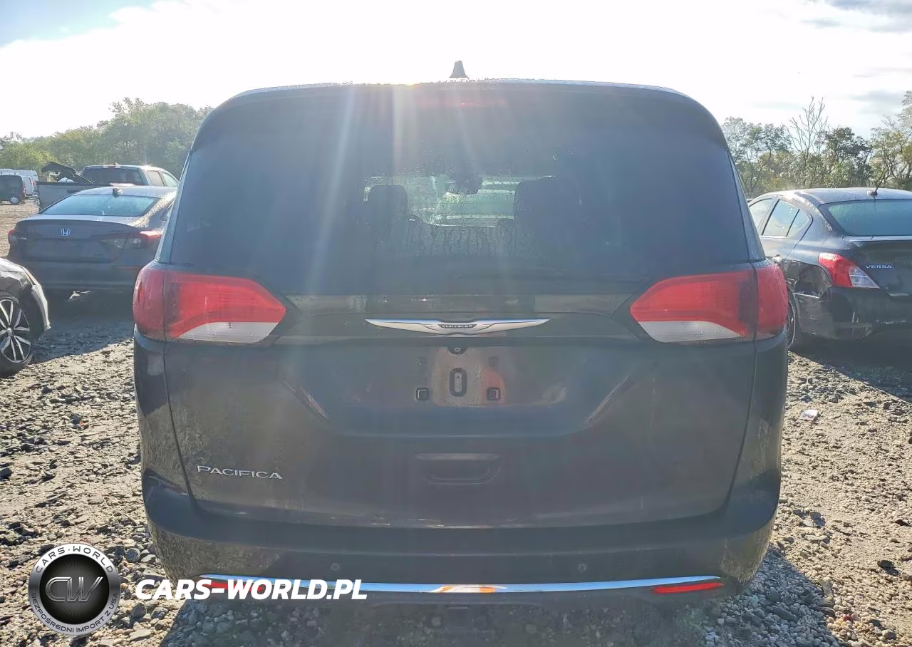 2017 Chrysler Pacifica VIN:2C4RC1EG9HR652787 - 6