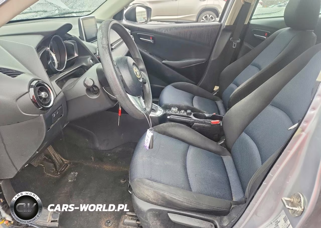 2017 Toyota Yaris Ia Base VIN:3MYDLBYVXHY155727 - 7