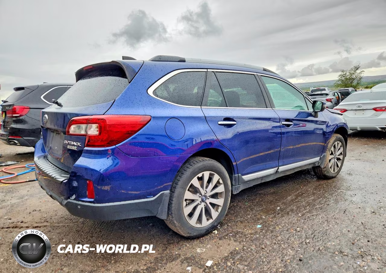 2017 Subaru Outback Touring VIN:4S4BSATC9H3358055 - 3