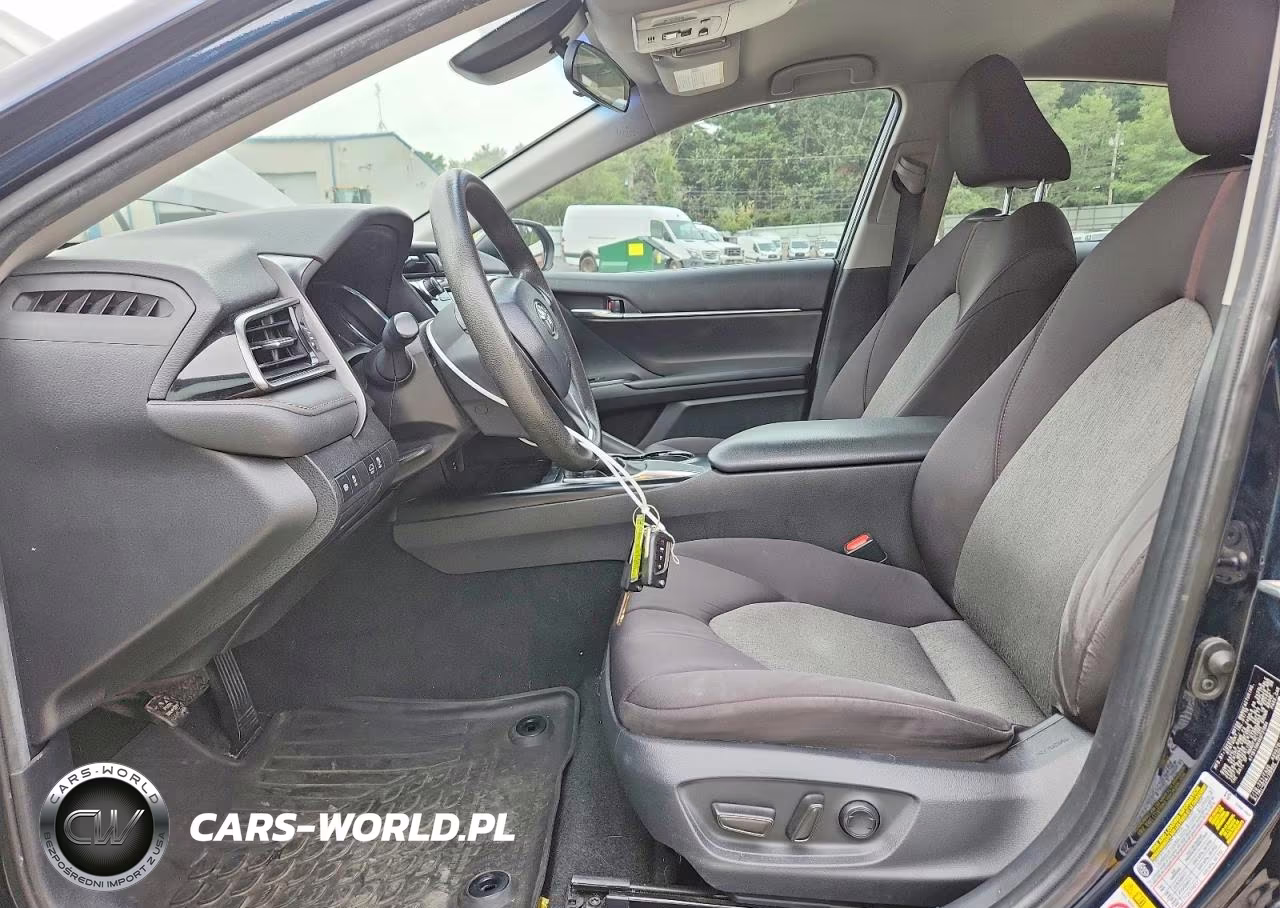 2019 Toyota Camry Le VIN:4T1B11HK4KU731684 - 7