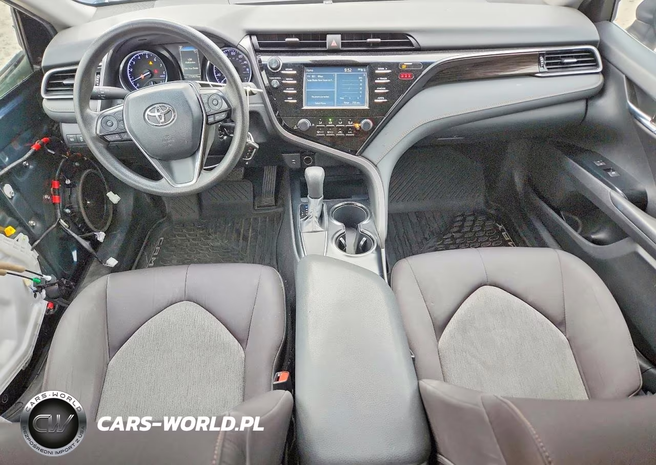 2019 Toyota Camry Le VIN:4T1B11HK4KU731684 - 8