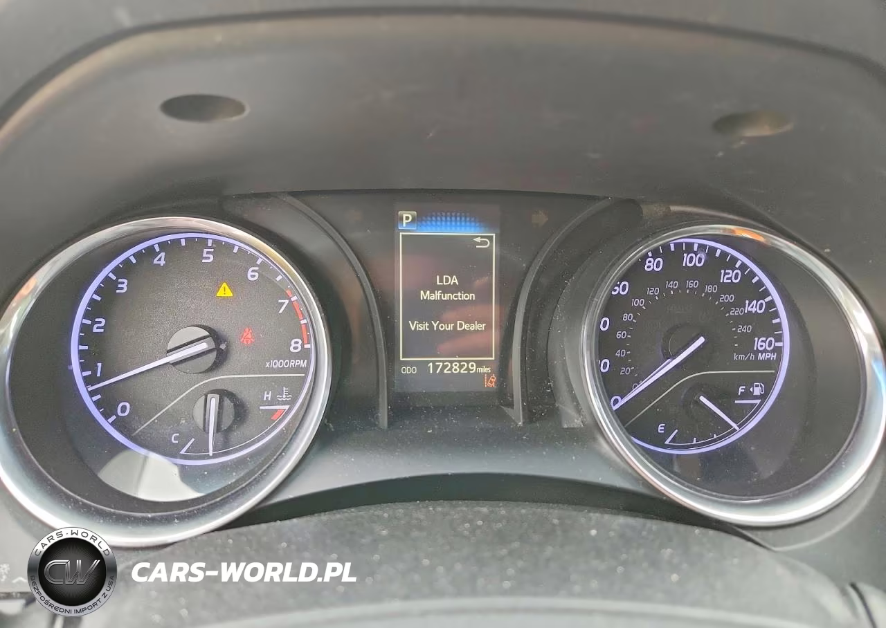 2019 Toyota Camry Le VIN:4T1B11HK4KU731684 - 9