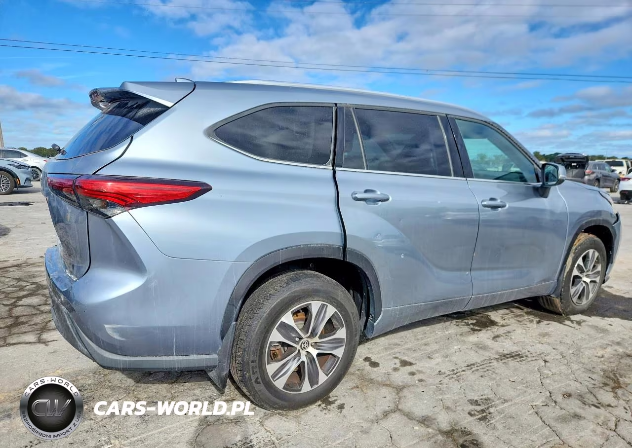 2020 Toyota Highlander Xle VIN:5TDHZRBH1LS050505 - 3
