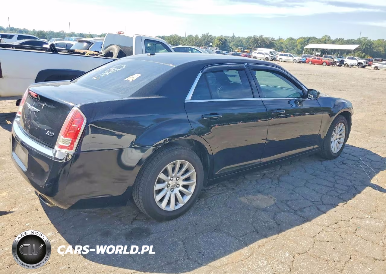 2014 Chrysler 300 VIN:2C3CCAAG4EH382739 - 3