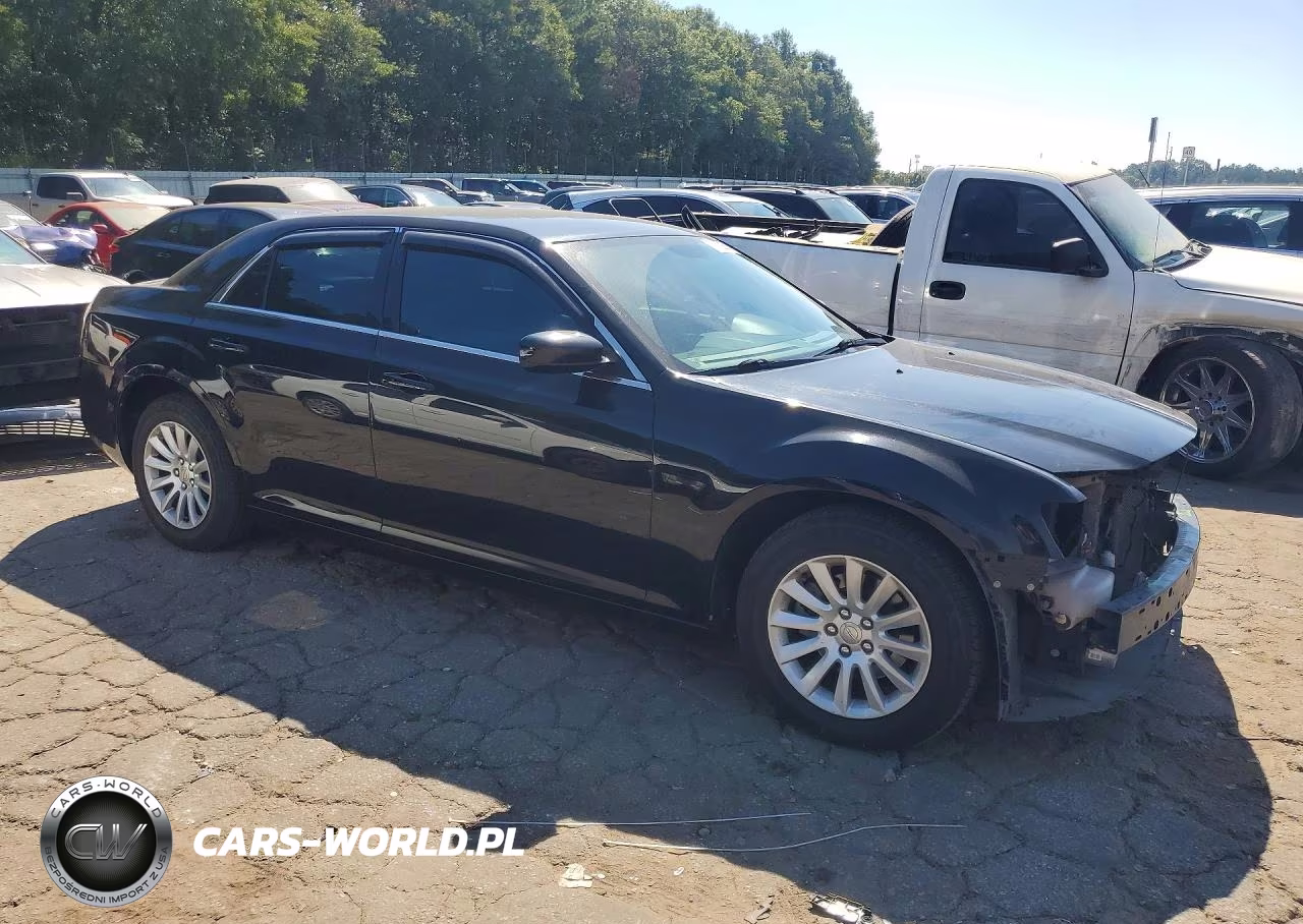 2014 Chrysler 300 VIN:2C3CCAAG4EH382739 - 4