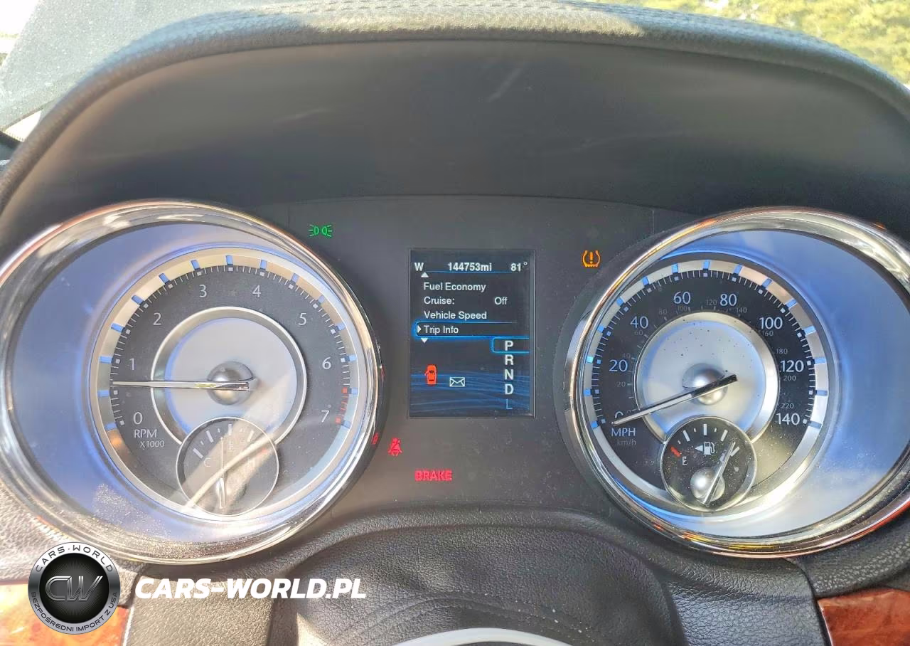 2014 Chrysler 300 VIN:2C3CCAAG4EH382739 - 9