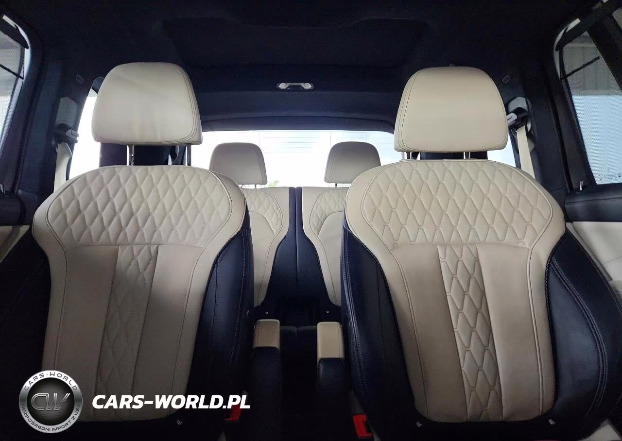 2022 BMW X7 xDrive40I VIN:5UXCW2C0XN9L79190 - 10