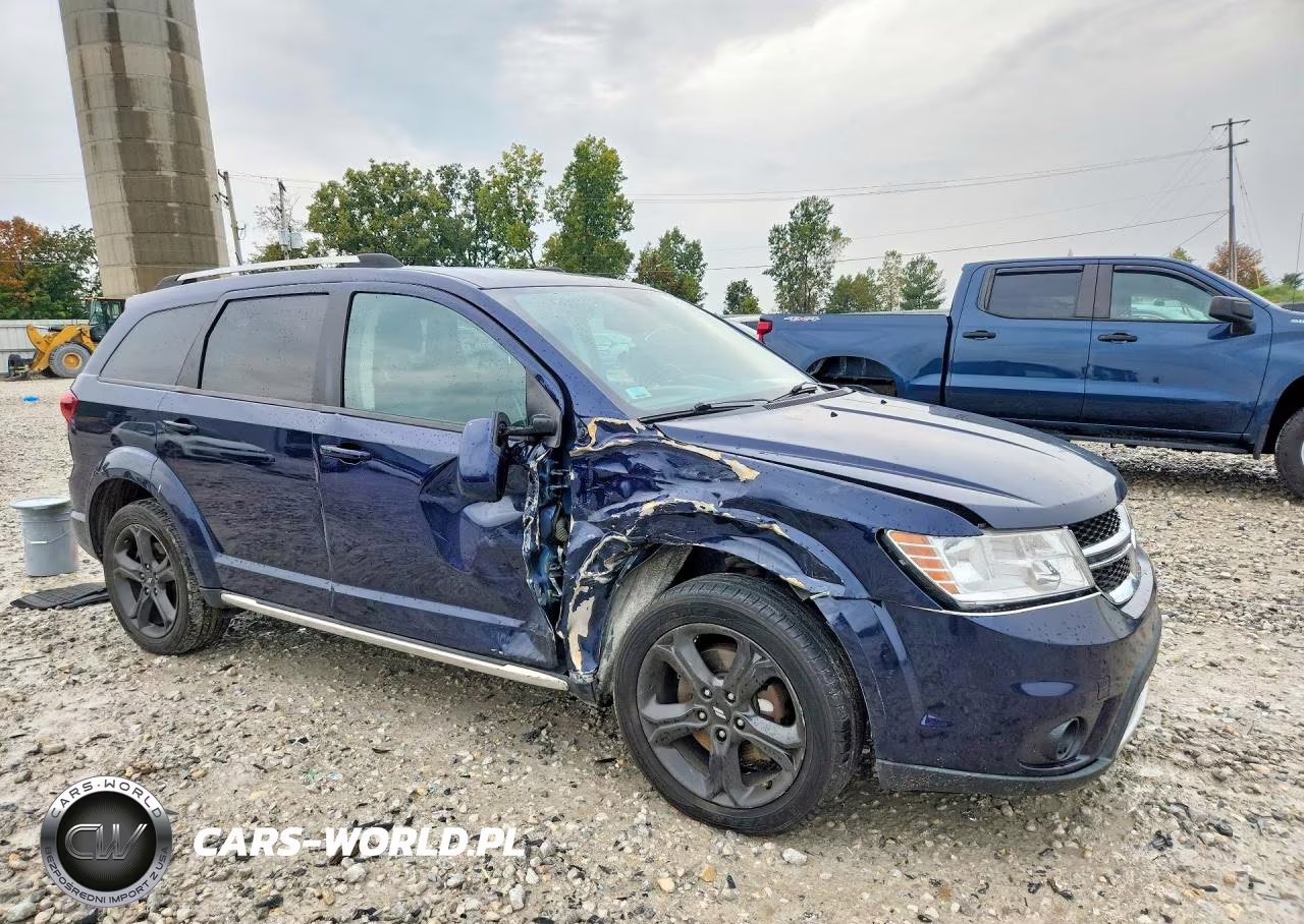 2018 Dodge Journey Crossroad VIN:3C4PDDGG7JT306016 - 4