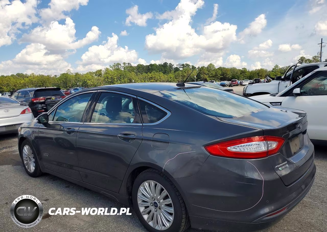 2015 Ford Fusion Se Phev VIN:3FA6P0PU3FR135728 - 2