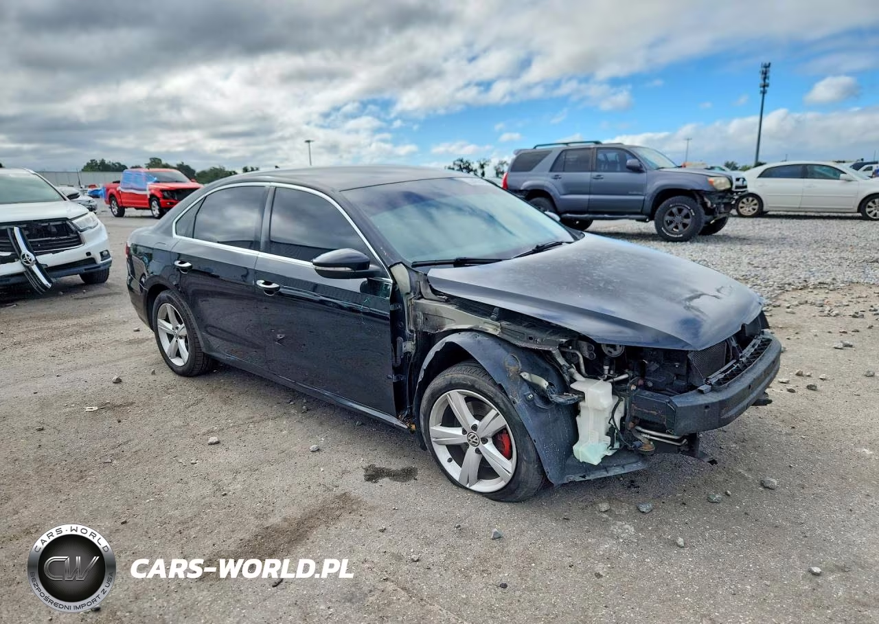 2012 Volkswagen Passat Se VIN:1VWBP7A39CC009639 - 4
