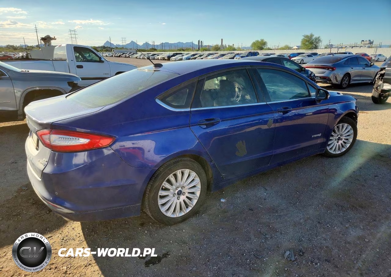 2016 Ford Fusion Se Hybrid VIN:3FA6P0LU1GR404946 - 3