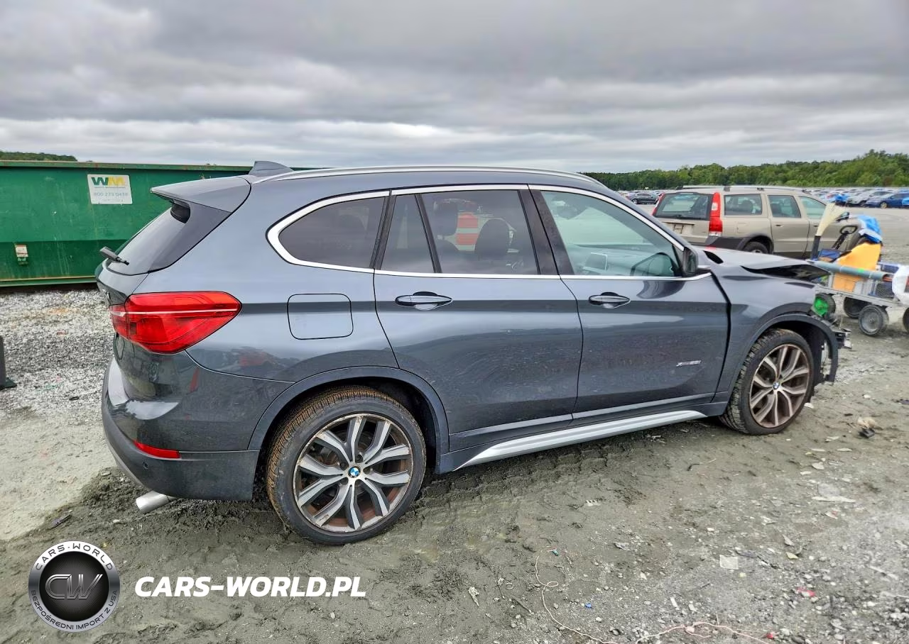 2018 BMW X1 xDrive28I VIN:WBXHT3C30J5K28704 - 3