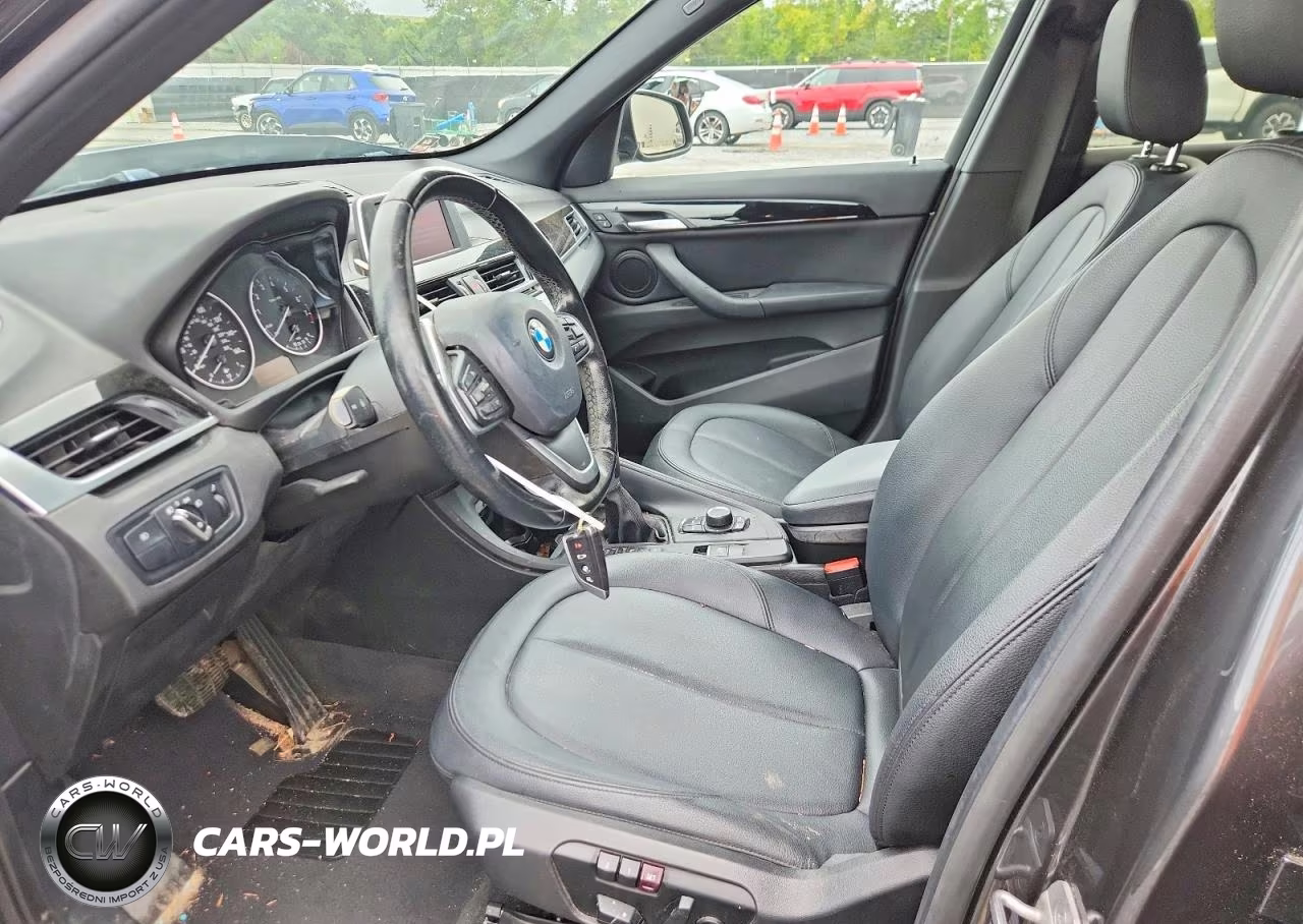 2018 BMW X1 xDrive28I VIN:WBXHT3C30J5K28704 - 7