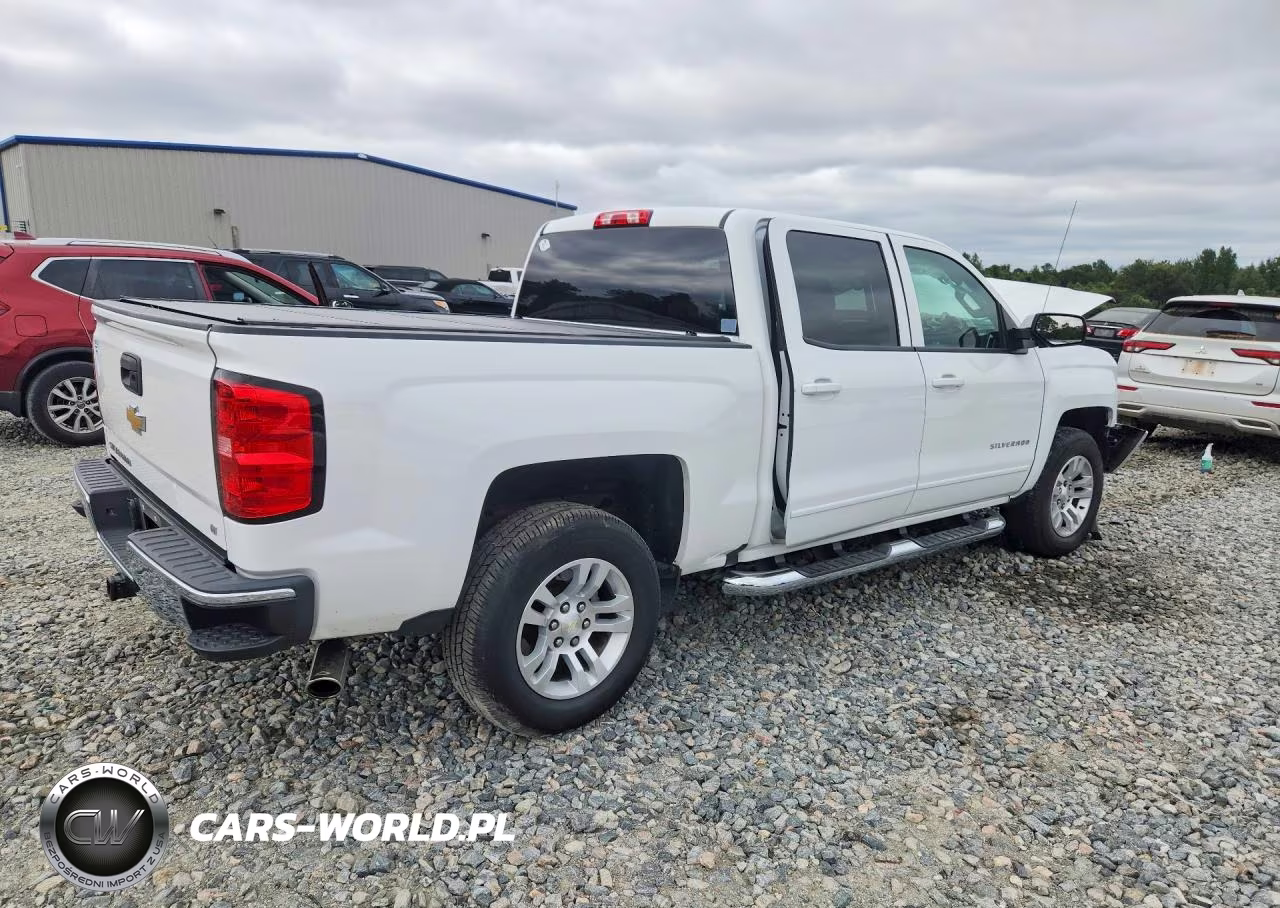 2018 Chevrolet Silverado C1500 Lt VIN:3GCPCRECXJG647659 - 3