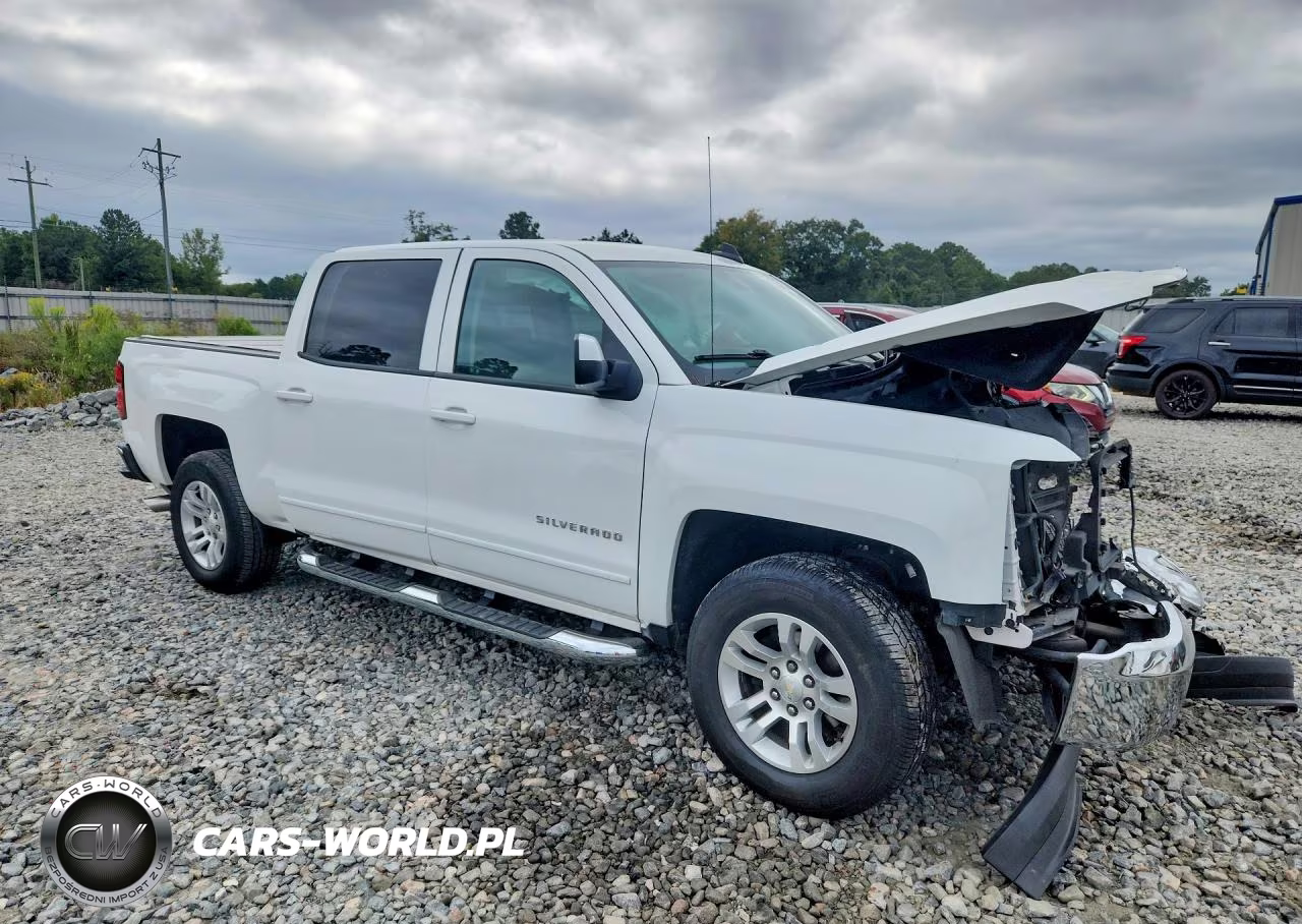 2018 Chevrolet Silverado C1500 Lt VIN:3GCPCRECXJG647659 - 4