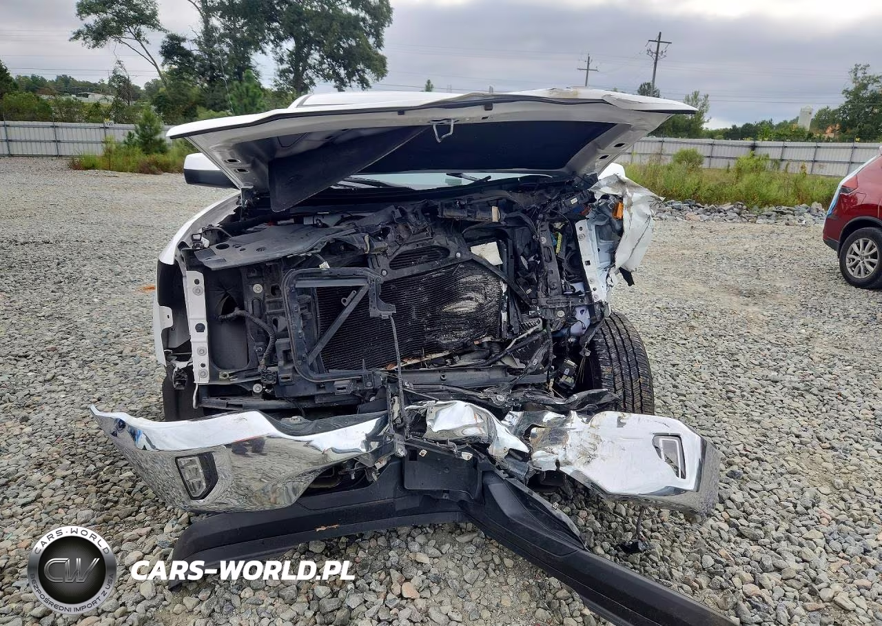 2018 Chevrolet Silverado C1500 Lt VIN:3GCPCRECXJG647659 - 5