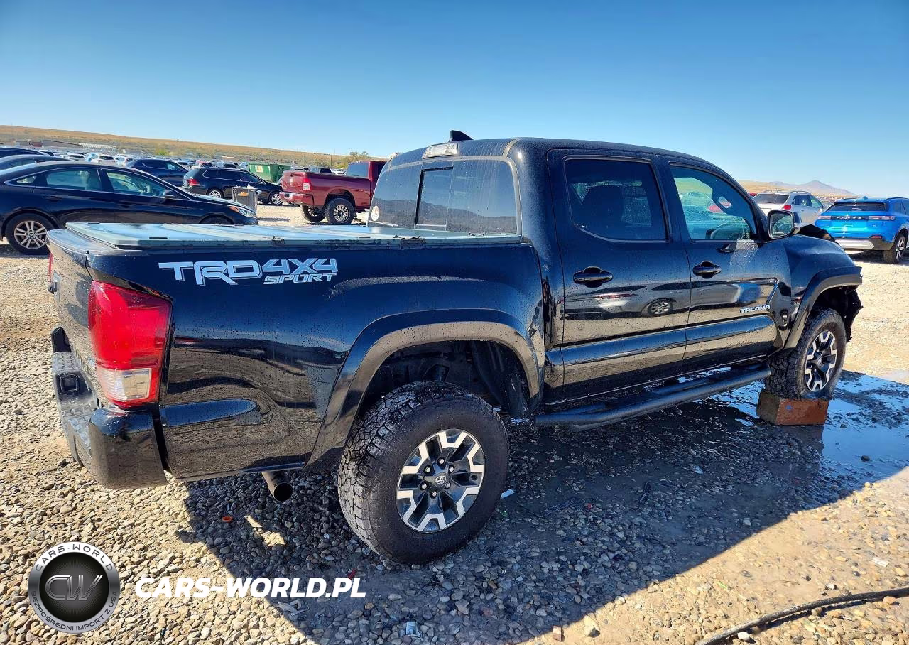 2017 Toyota Tacoma Trd Sport VIN:3TMCZ5AN6HM054549 - 3