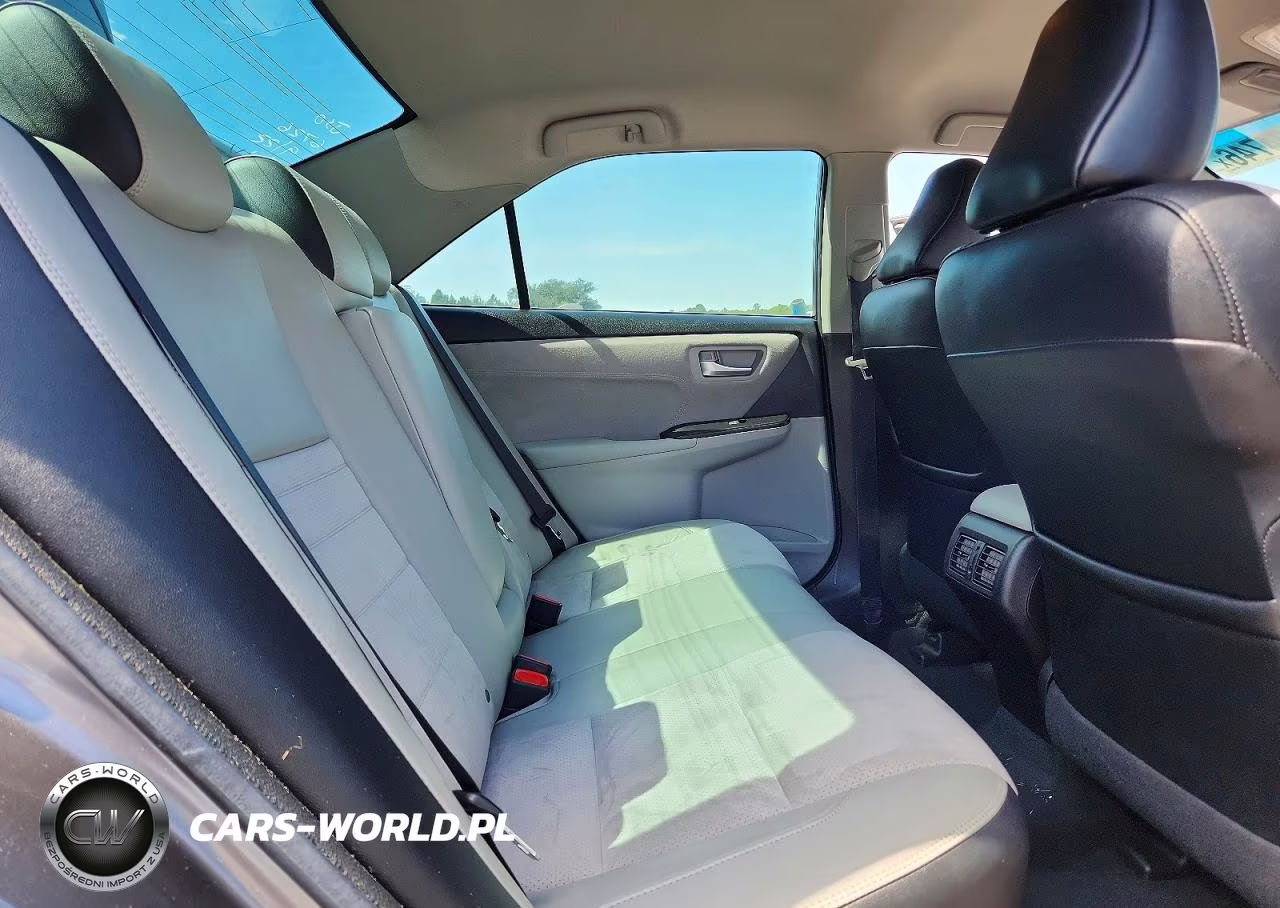 2016 Toyota Camry Xse VIN:4T1BF1FK8GU266726 - 10