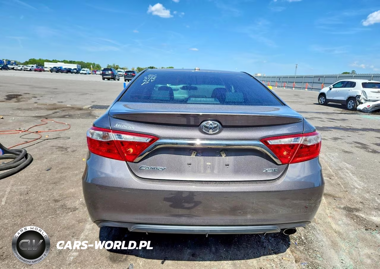 2016 Toyota Camry Xse VIN:4T1BF1FK8GU266726 - 6