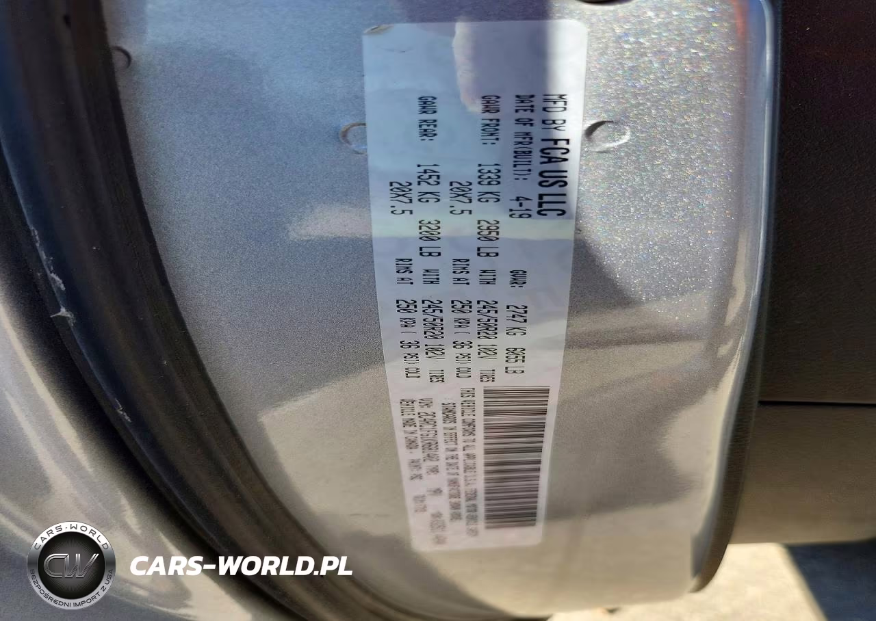 2019 Chrysler Pacifica Touring Plus VIN:2C4RC1FG1KR681402 - 13