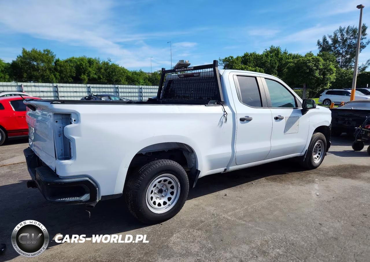 2019 Chevrolet Silverado C1500 VIN:1GCRWAEH2KZ311079 - 3