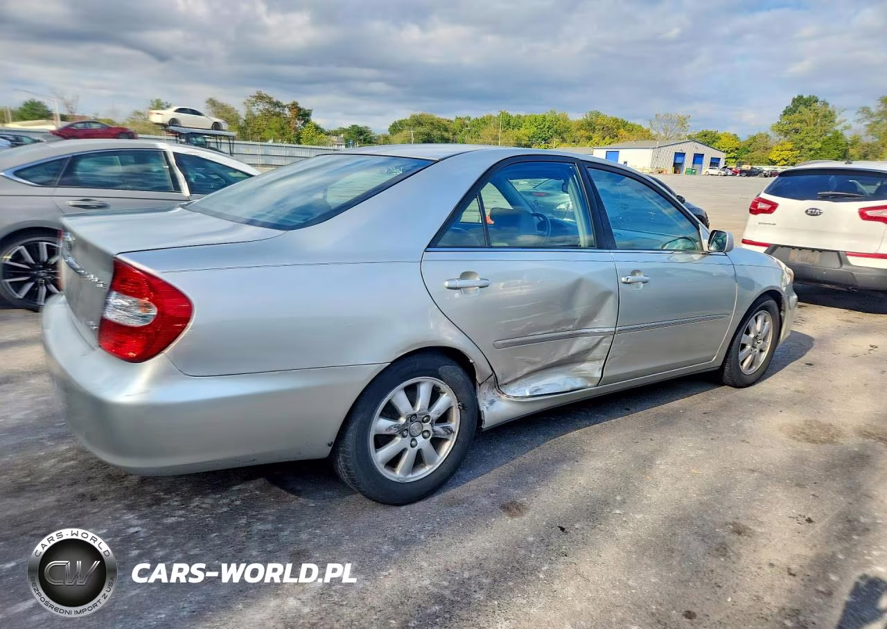 2002 Toyota Camry Xle V6 VIN:JTDBF30K120041346 - 3